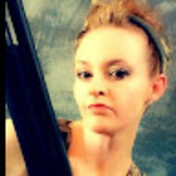 Meet your Posher, Jackelyn - Picture 1 of 1